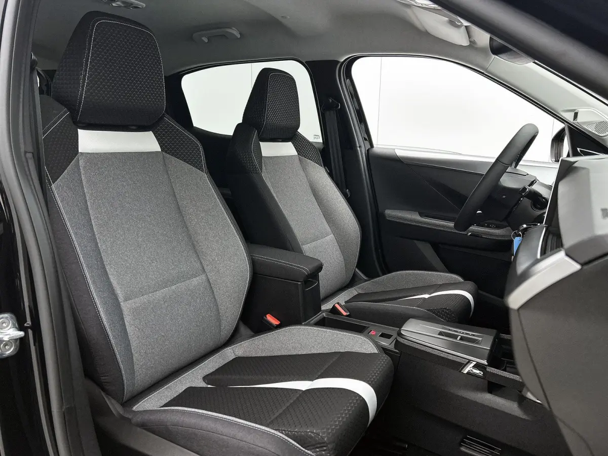1.2 110pk Hybrid GS Automaat Stoel & Stuur & Voorruit verwarming | Climate Control | Cruise Control | Navigatie | Camera | Apple Carplay/Android Auto |