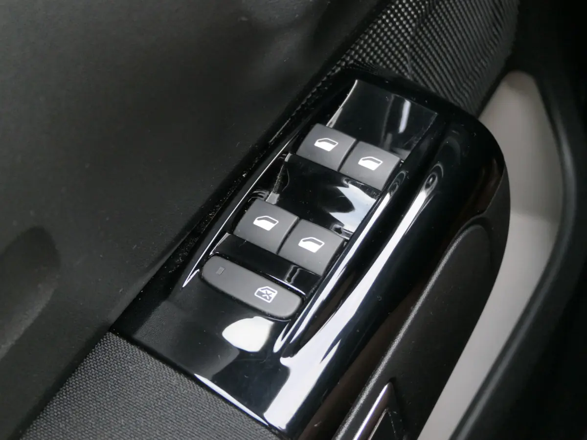 1.2 PureTech S&S Shine | Automaat | Camera | Navigatie