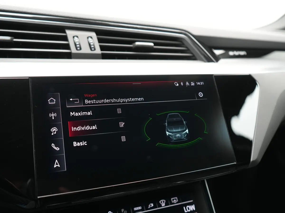 55 quattro S Line 114 kWh Dealer O.H | Trekhaak Afn. | Luchtvering | 360 Camera | Head Up | Adaptive Cruise | Matrix LED | Alcantara Sportstoelen Verwarmd | Apple Carplay | Keyless | Blis | 
