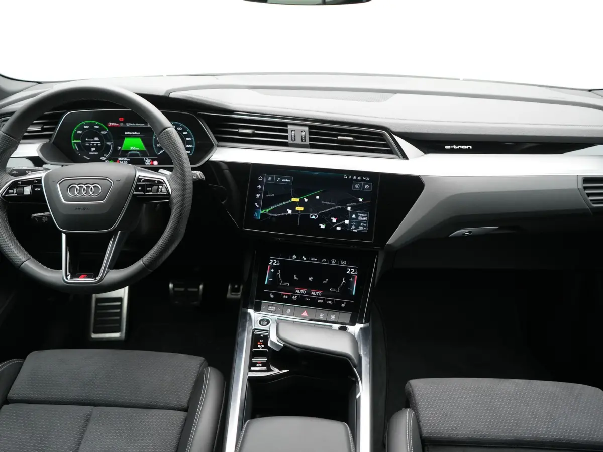 55 quattro S Line 114 kWh Dealer O.H | Trekhaak Afn. | Luchtvering | 360 Camera | Head Up | Adaptive Cruise | Matrix LED | Alcantara Sportstoelen Verwarmd | Apple Carplay | Keyless | Blis | 