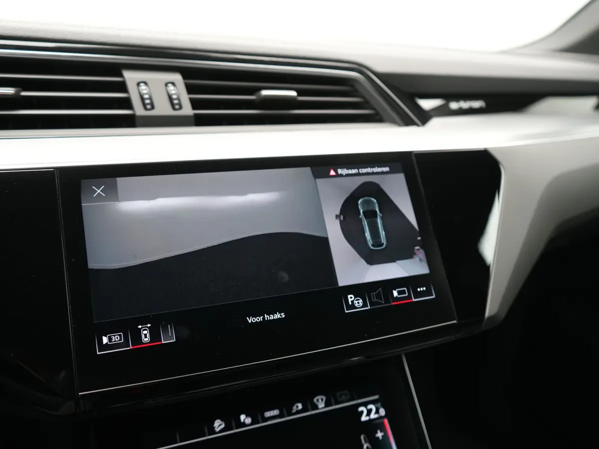 55 quattro S Line 114 kWh Dealer O.H | Trekhaak Afn. | Luchtvering | 360 Camera | Head Up | Adaptive Cruise | Matrix LED | Alcantara Sportstoelen Verwarmd | Apple Carplay | Keyless | Blis | 