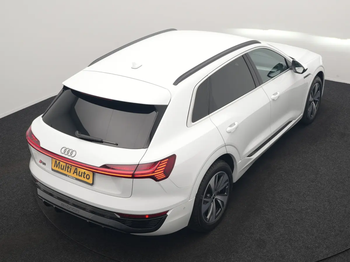 55 quattro S Line 114 kWh Dealer O.H | Trekhaak Afn. | Luchtvering | 360 Camera | Head Up | Adaptive Cruise | Matrix LED | Alcantara Sportstoelen Verwarmd | Apple Carplay | Keyless | Blis | 