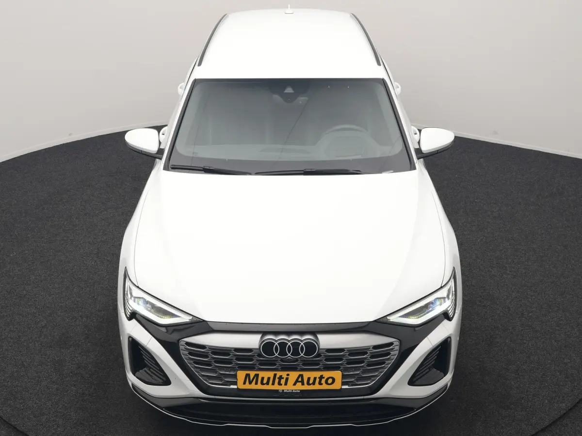 55 quattro S Line 114 kWh Dealer O.H | Trekhaak Afn. | Luchtvering | 360 Camera | Head Up | Adaptive Cruise | Matrix LED | Alcantara Sportstoelen Verwarmd | Apple Carplay | Keyless | Blis | 