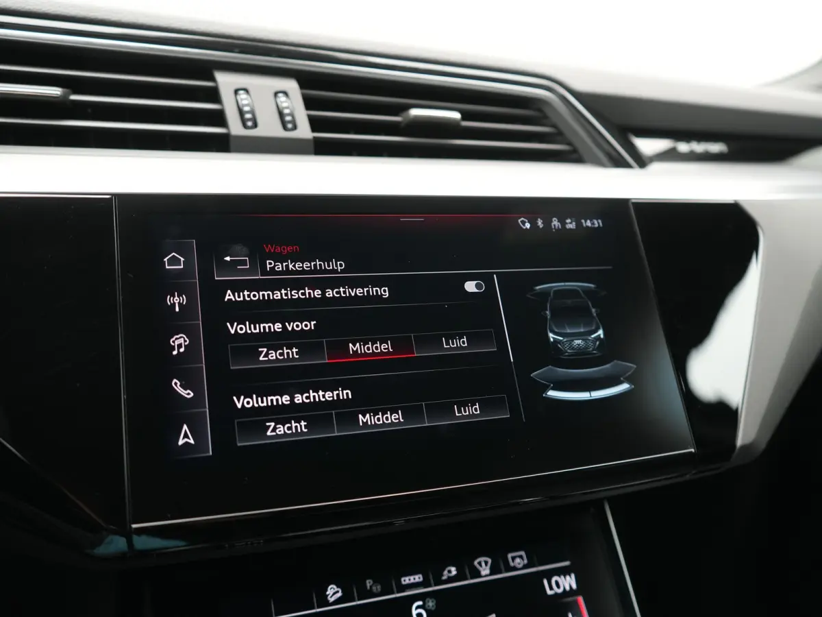 55 quattro S Line 114 kWh Dealer O.H | Trekhaak Afn. | Luchtvering | 360 Camera | Head Up | Adaptive Cruise | Matrix LED | Alcantara Sportstoelen Verwarmd | Apple Carplay | Keyless | Blis | 