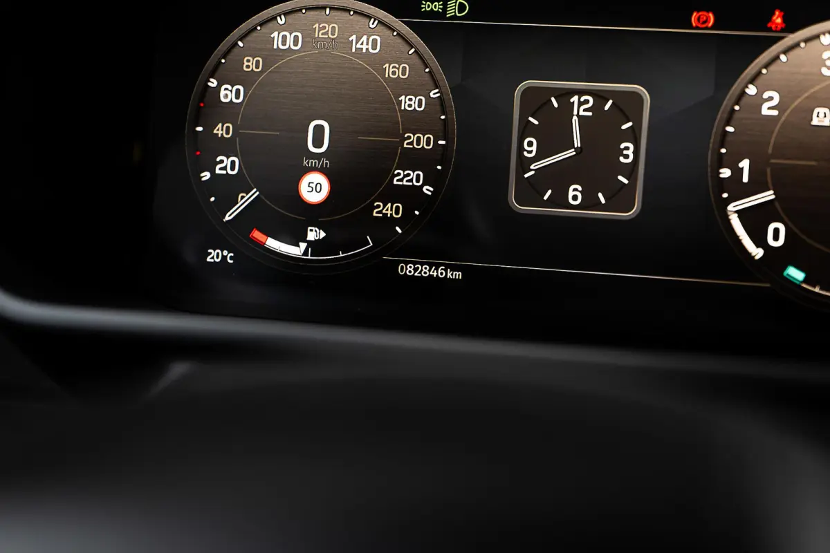 5.0 P525 110 V8 Carpathian Edition | Milltek | Matte PPF | PowerPack | Auto-Terrain | 360 | CarPlay |