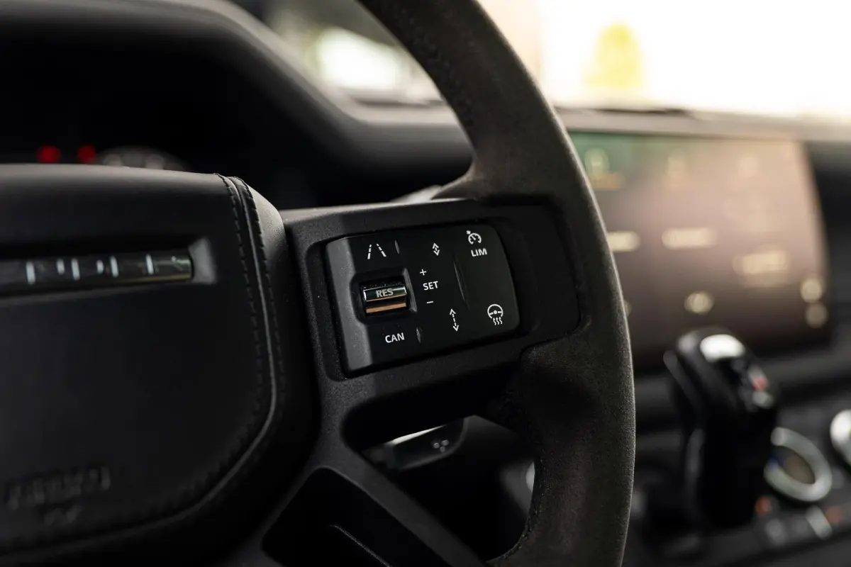 5.0 P525 110 V8 Carpathian Edition | Milltek | Matte PPF | PowerPack | Auto-Terrain | 360 | CarPlay |