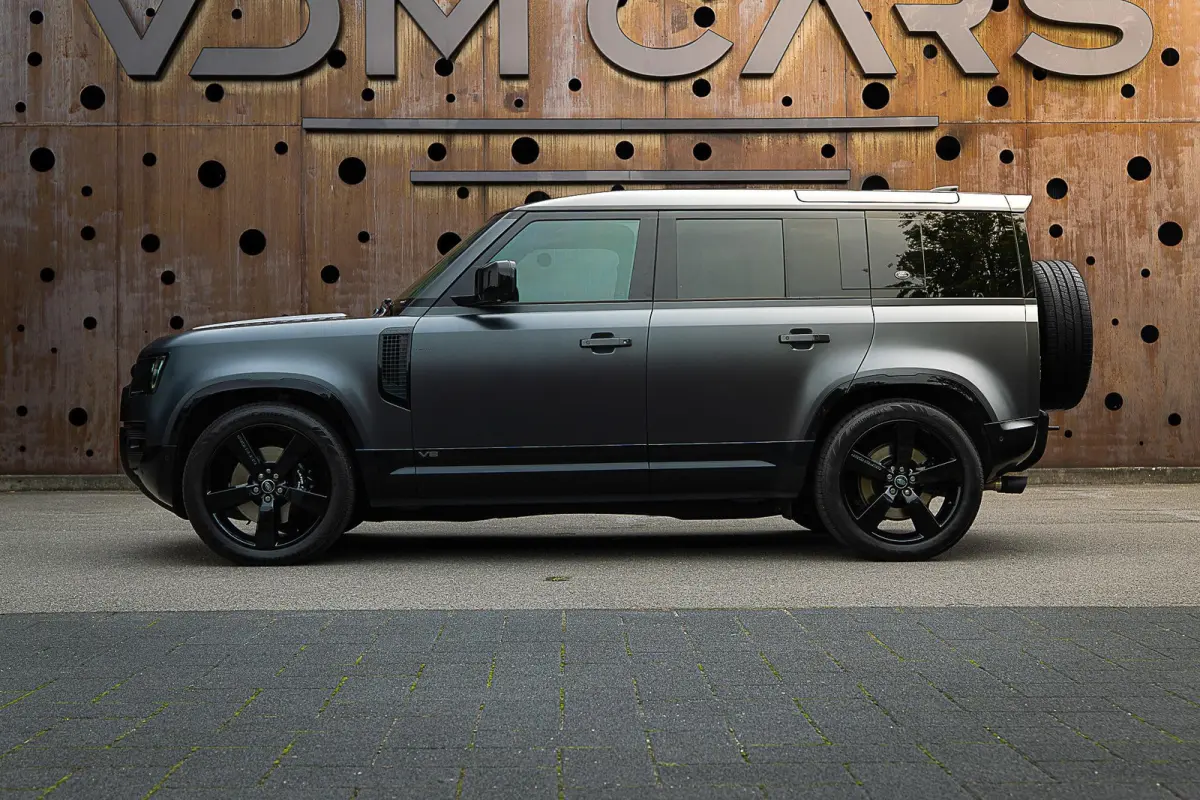 5.0 P525 110 V8 Carpathian Edition | Milltek | Matte PPF | PowerPack | Auto-Terrain | 360 | CarPlay |