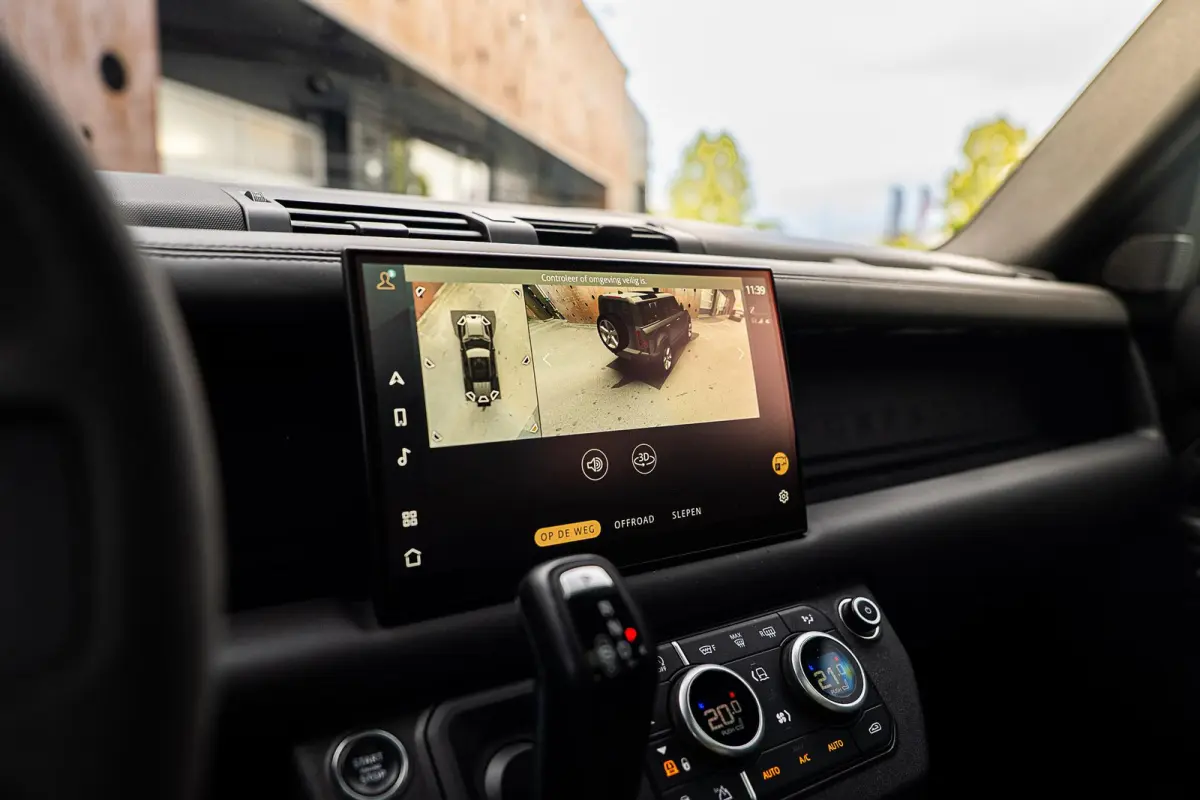 5.0 P525 110 V8 Carpathian Edition | Milltek | Matte PPF | PowerPack | Auto-Terrain | 360 | CarPlay |