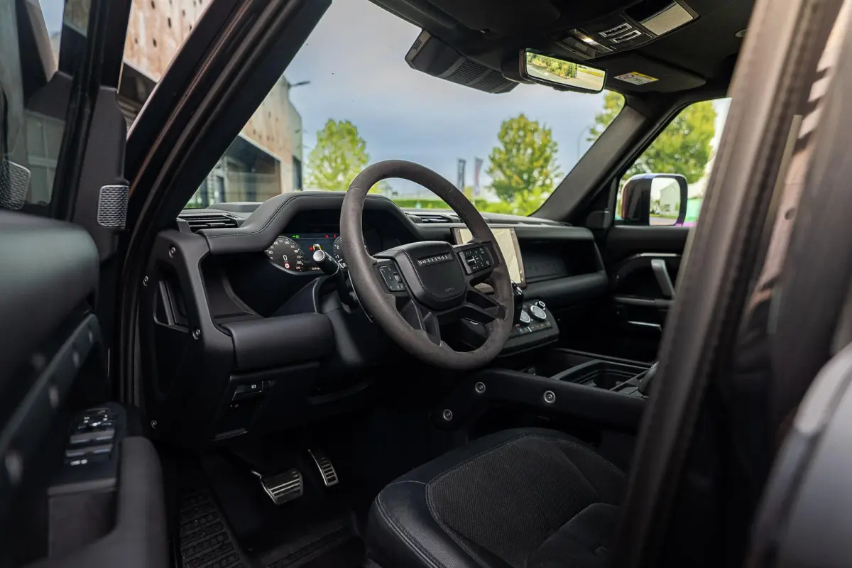 5.0 P525 110 V8 Carpathian Edition | Milltek | Matte PPF | PowerPack | Auto-Terrain | 360 | CarPlay |
