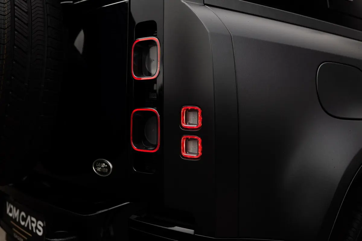 5.0 P525 110 V8 Carpathian Edition | Milltek | Matte PPF | PowerPack | Auto-Terrain | 360 | CarPlay |