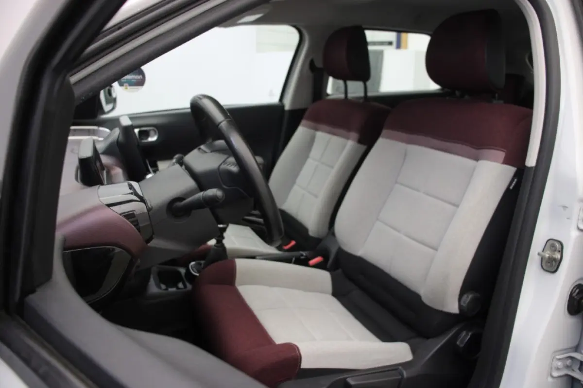 1.2 PureTech Business - Carplay, Navi, Cruise, Trekhaak