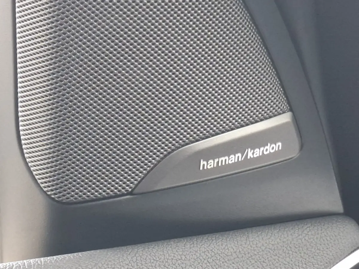 High Executive M-sport 80 kWh | SoH 96.6% | Navigatie/Android/Apple Carplay | LM Velgen 20" | Elektrisch Panoramadak | Stuur/Voorstoelen Verwarmd | ADC | Elektrische Trekhaak | Airco |