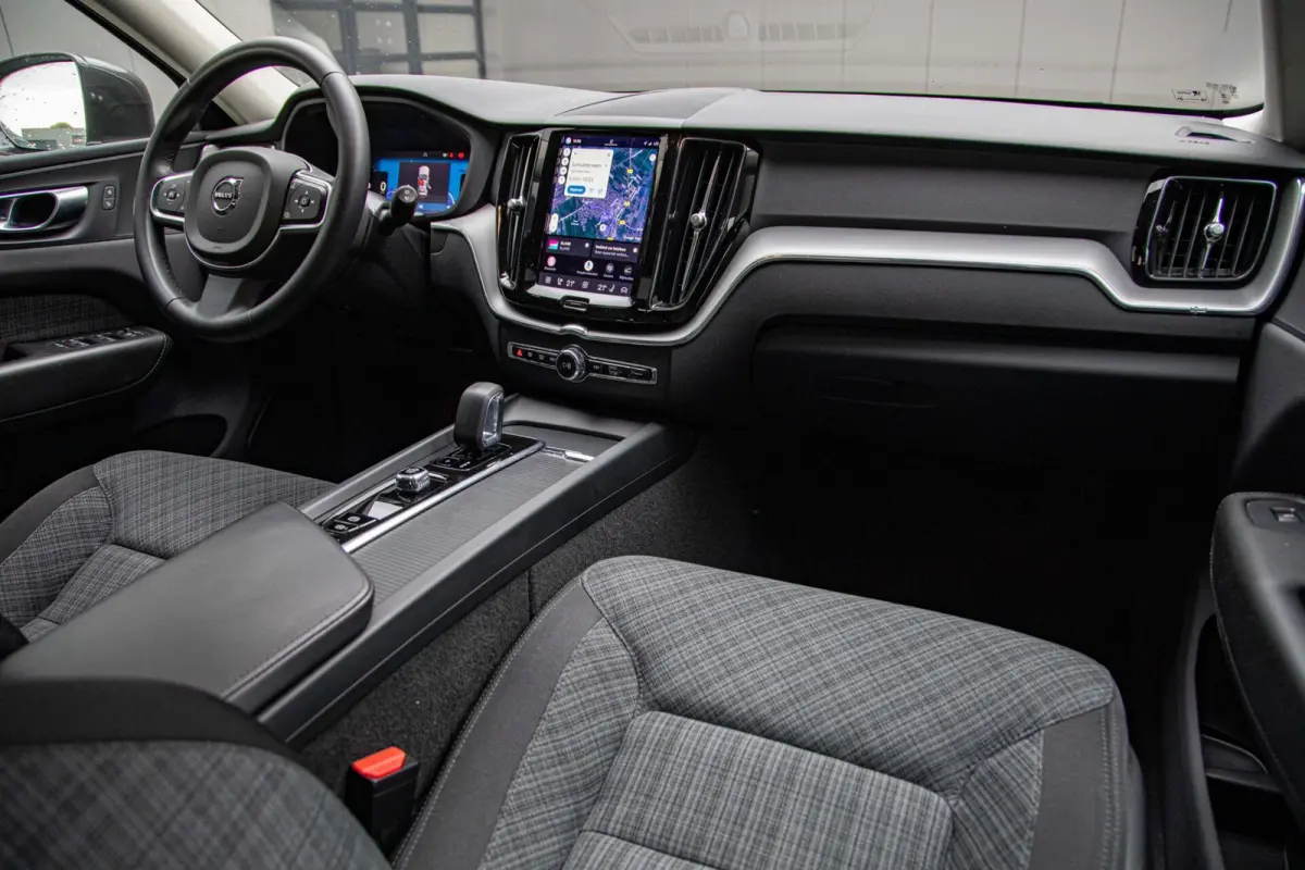 2.0 T6 Plug-in hybrid AWD Core Bright Pano|Trekhaak