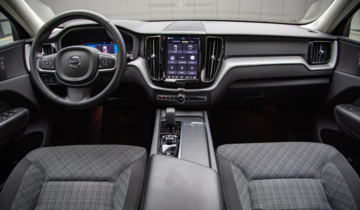2.0 T6 Plug-in hybrid AWD Core Bright Pano|Trekhaak