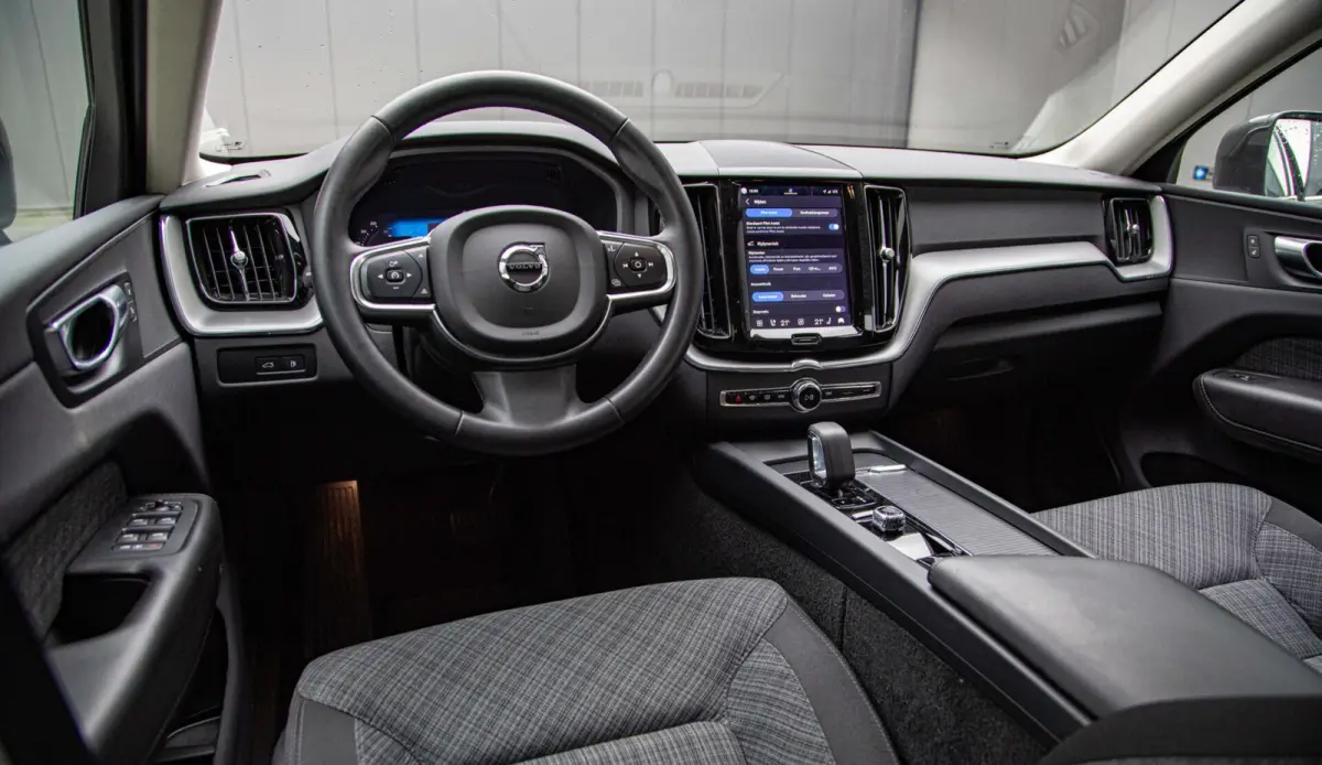 2.0 T6 Plug-in hybrid AWD Core Bright Pano|Trekhaak