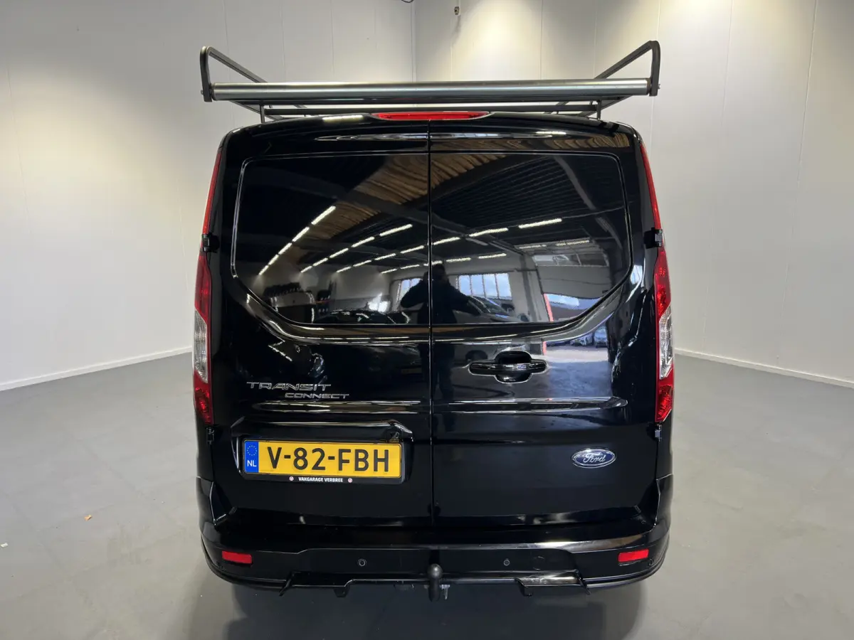1.5 EcoBlue L2 Sport Trekhaak | LM Velgen 17" | Cruise Control | Voorstoelen Verwarmd | Voorruit Verwarmd | Airco | PDC Achter |