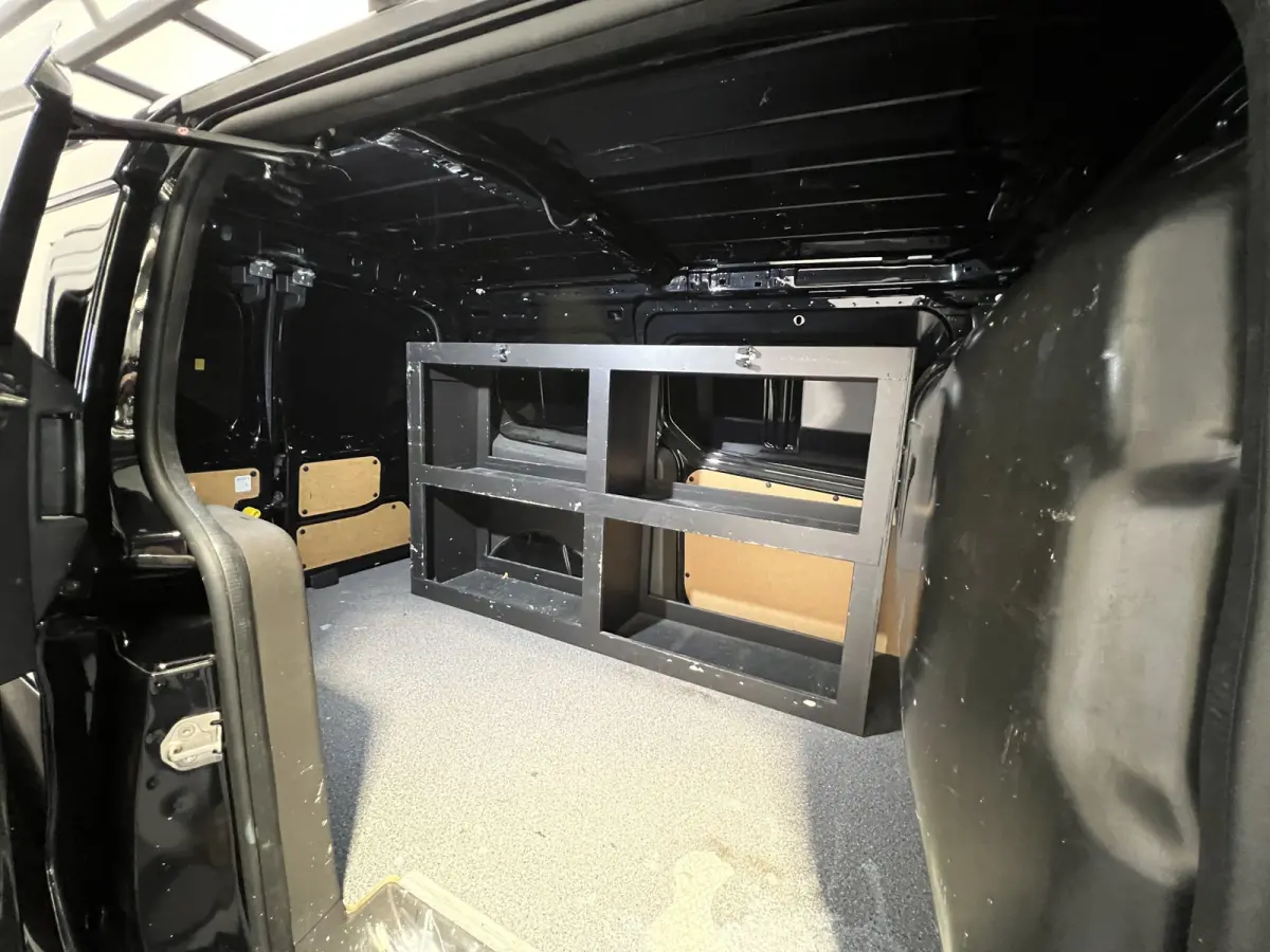 1.5 EcoBlue L2 Sport Trekhaak | LM Velgen 17" | Cruise Control | Voorstoelen Verwarmd | Voorruit Verwarmd | Airco | PDC Achter |