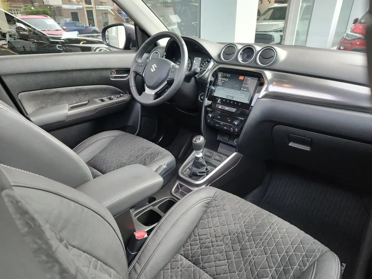 1.4 BOOSTERJET STYLE SMART HYBRID Dodehoekdetectie | Navi | Keyless | Alcantara