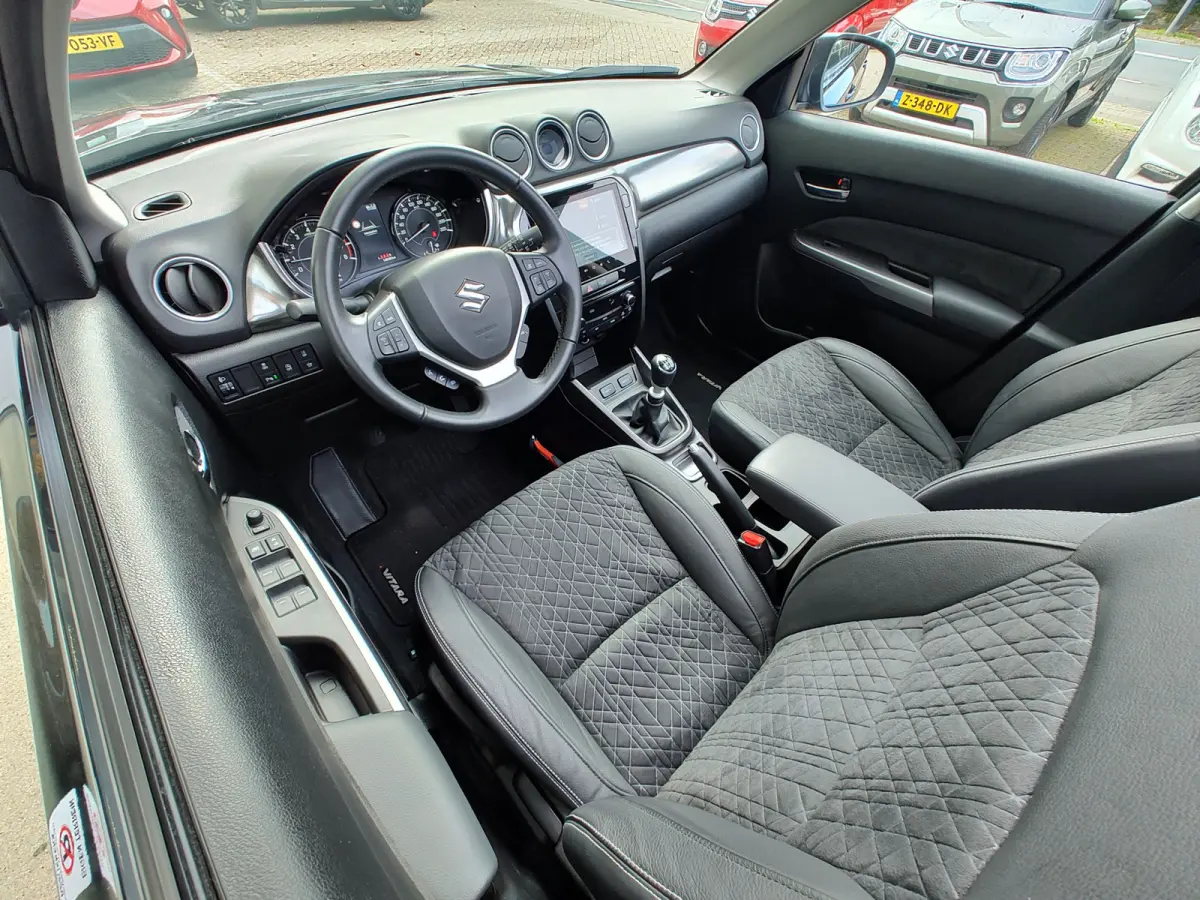 1.4 BOOSTERJET STYLE SMART HYBRID Dodehoekdetectie | Navi | Keyless | Alcantara