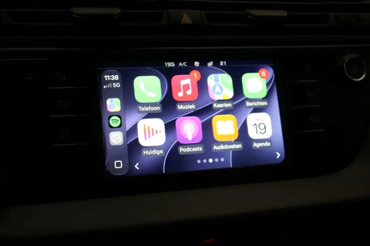 1.2 PureTech Feel 7 Persoons - Trekhaak, Carplay, Navi, Cruise