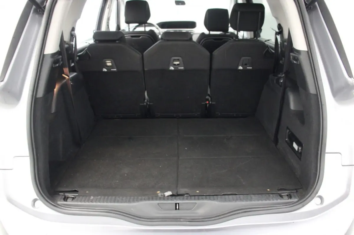 1.2 PureTech Feel 7 Persoons - Trekhaak, Carplay, Navi, Cruise