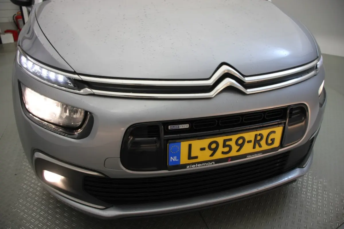 1.2 PureTech Feel 7 Persoons - Trekhaak, Carplay, Navi, Cruise