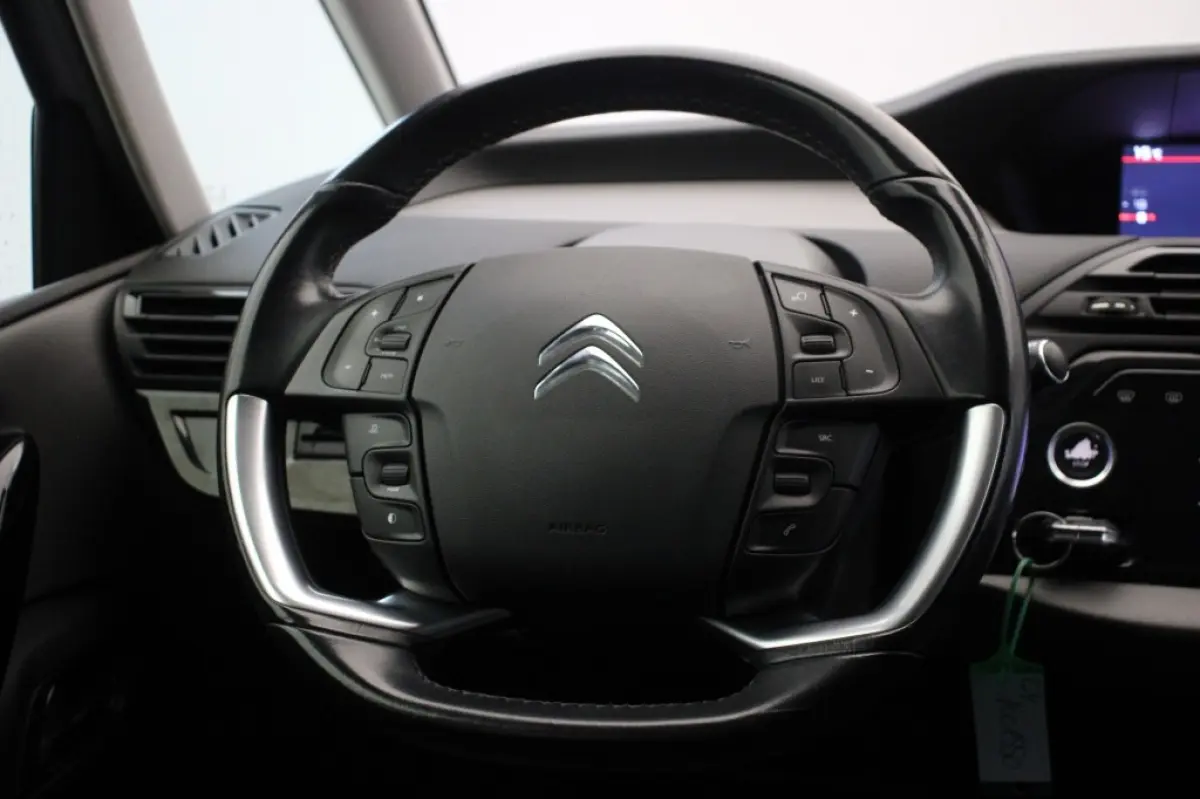 1.2 PureTech Feel 7 Persoons - Trekhaak, Carplay, Navi, Cruise