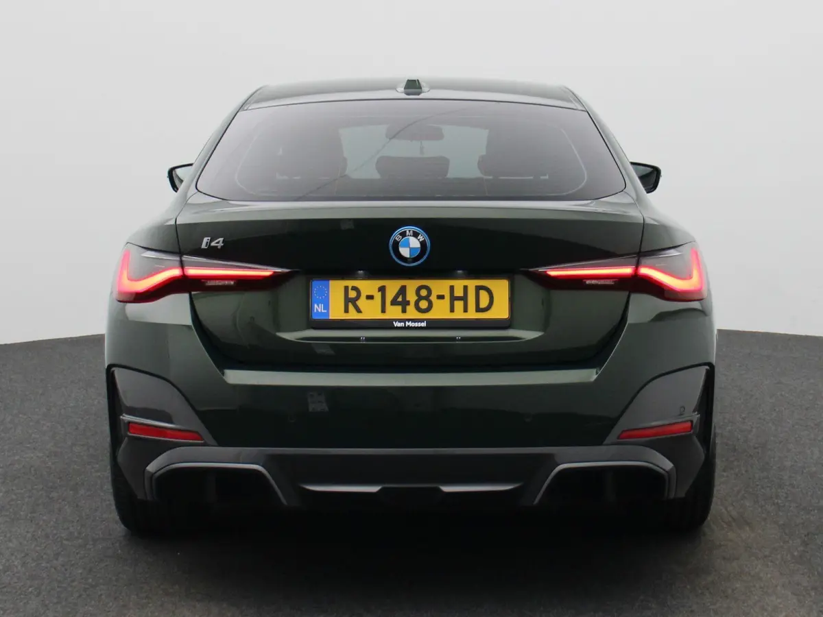 eDrive40 High Executive 84 kWh | WORDT VERWACHT | ACHTERUITRIJCAMERA | HEAD-UP | ELEKTRISCHE KOFFERKLEP | STOELVERWARMING | APPLE CARPLAY - ANDROID AUTO | ADAPTIVE CRUISE CONTROL |