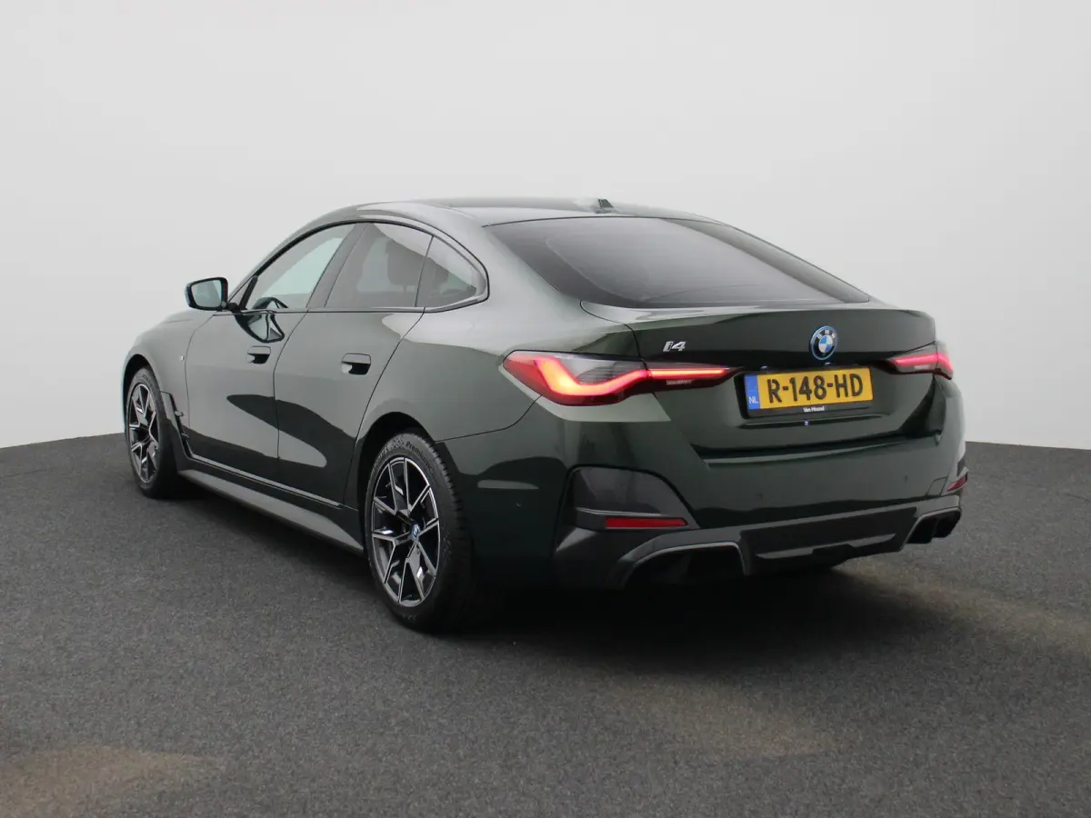 eDrive40 High Executive 84 kWh | WORDT VERWACHT | ACHTERUITRIJCAMERA | HEAD-UP | ELEKTRISCHE KOFFERKLEP | STOELVERWARMING | APPLE CARPLAY - ANDROID AUTO | ADAPTIVE CRUISE CONTROL |