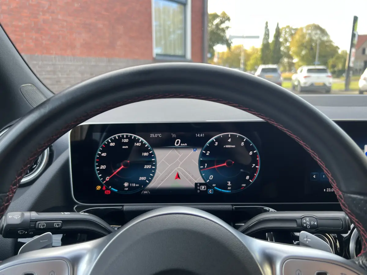 180 Business Solution AMG | NIEUWSTAAT | CAMERA | NAVI | ELEKTR KOFFERBAK | LED |