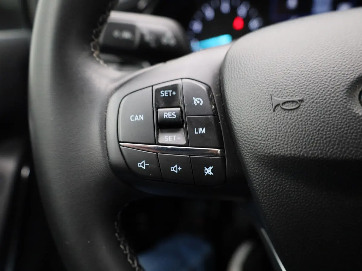 1.0 EcoBoost Hybrid ST-Line | WORDT VERWACHT | ACHTERUITRIJCAMERA | CLIMATE CONTROL | LED | CRUISE CONTROL | APPLE CARPLAY - ANDROID AUTO | KEYLESS START |