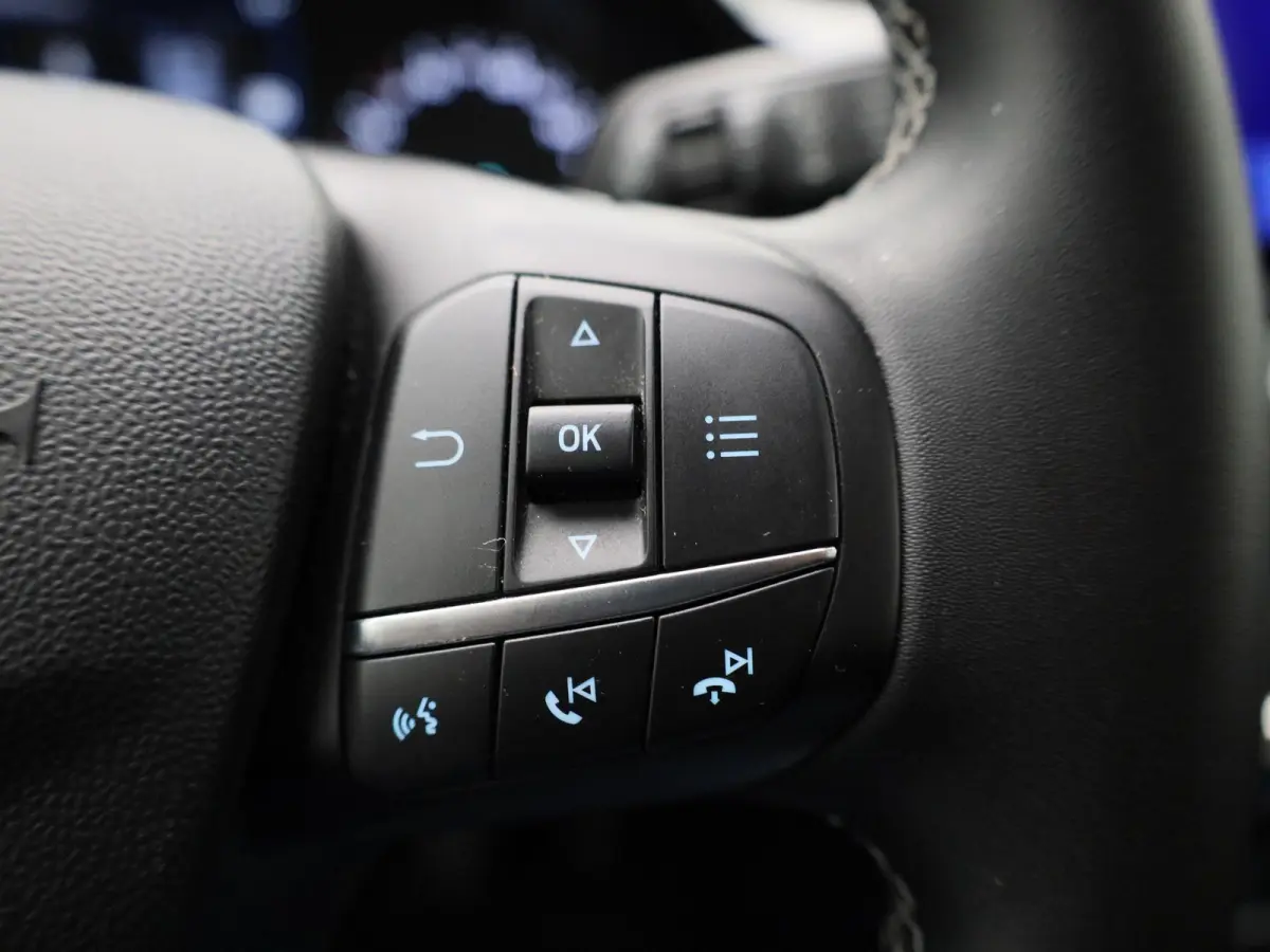 1.0 EcoBoost Hybrid ST-Line | WORDT VERWACHT | ACHTERUITRIJCAMERA | CLIMATE CONTROL | LED | CRUISE CONTROL | APPLE CARPLAY - ANDROID AUTO | KEYLESS START |