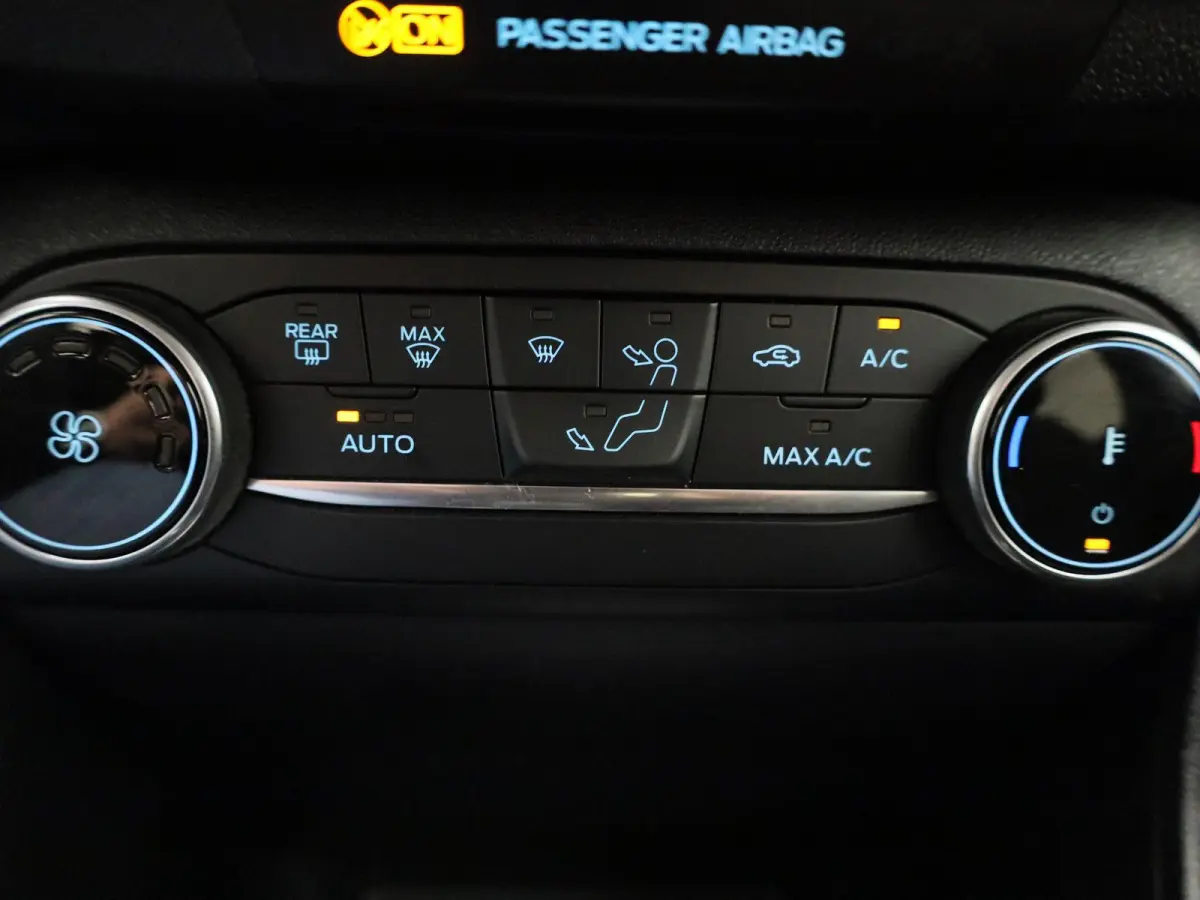 1.0 EcoBoost Hybrid ST-Line | WORDT VERWACHT | ACHTERUITRIJCAMERA | CLIMATE CONTROL | LED | CRUISE CONTROL | APPLE CARPLAY - ANDROID AUTO | KEYLESS START |
