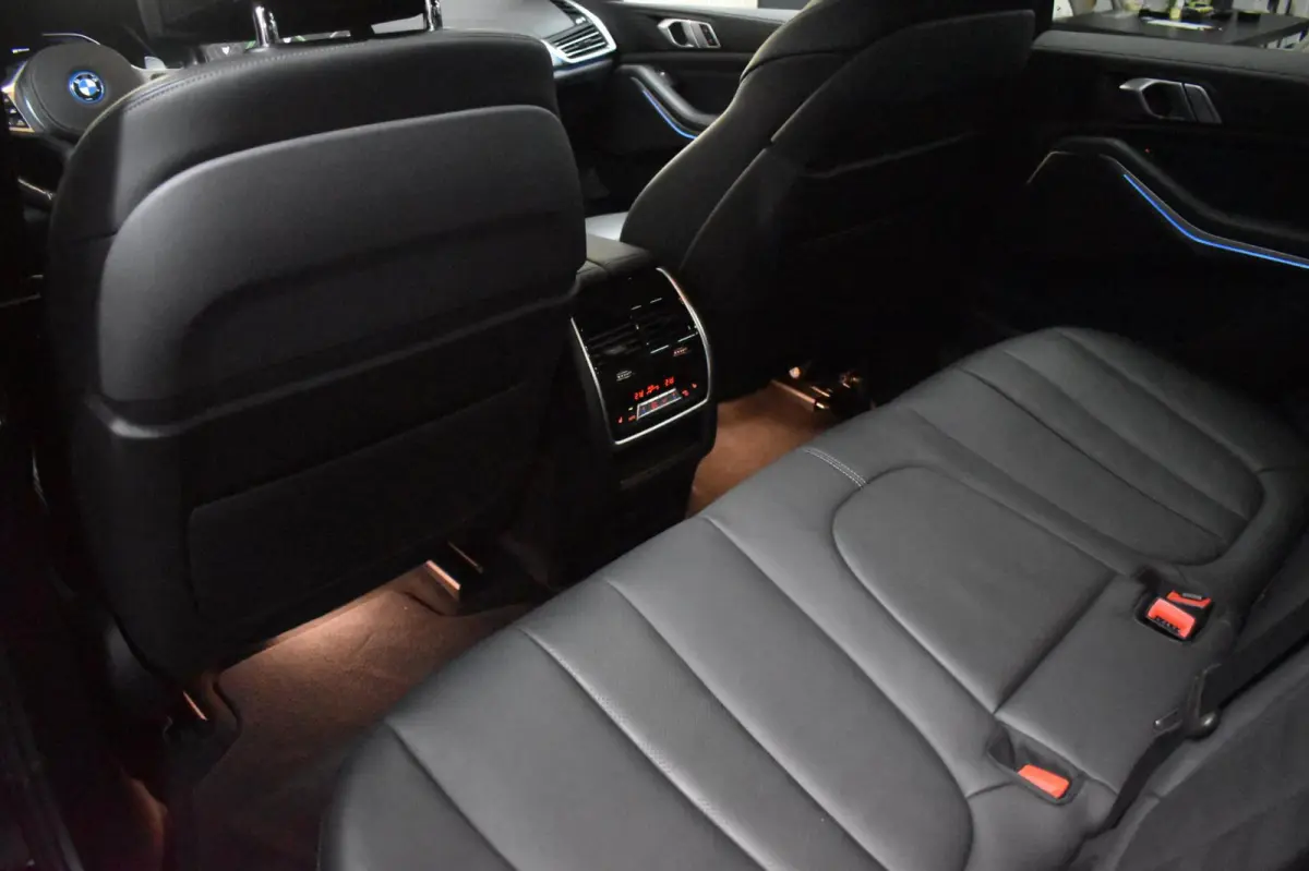 45e M-Sport xDrive 394pk | AKRAPOVIC | STOELVENTILATIE