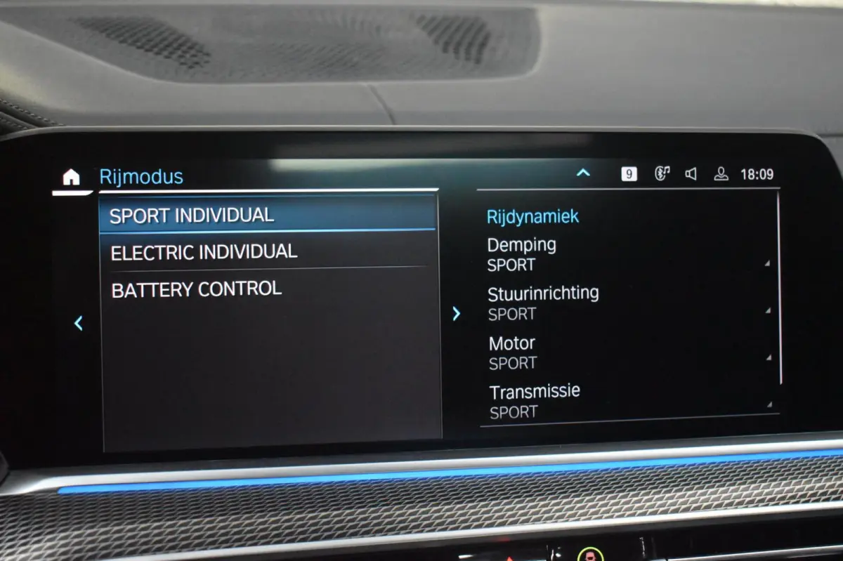 45e M-Sport xDrive 394pk | AKRAPOVIC | STOELVENTILATIE