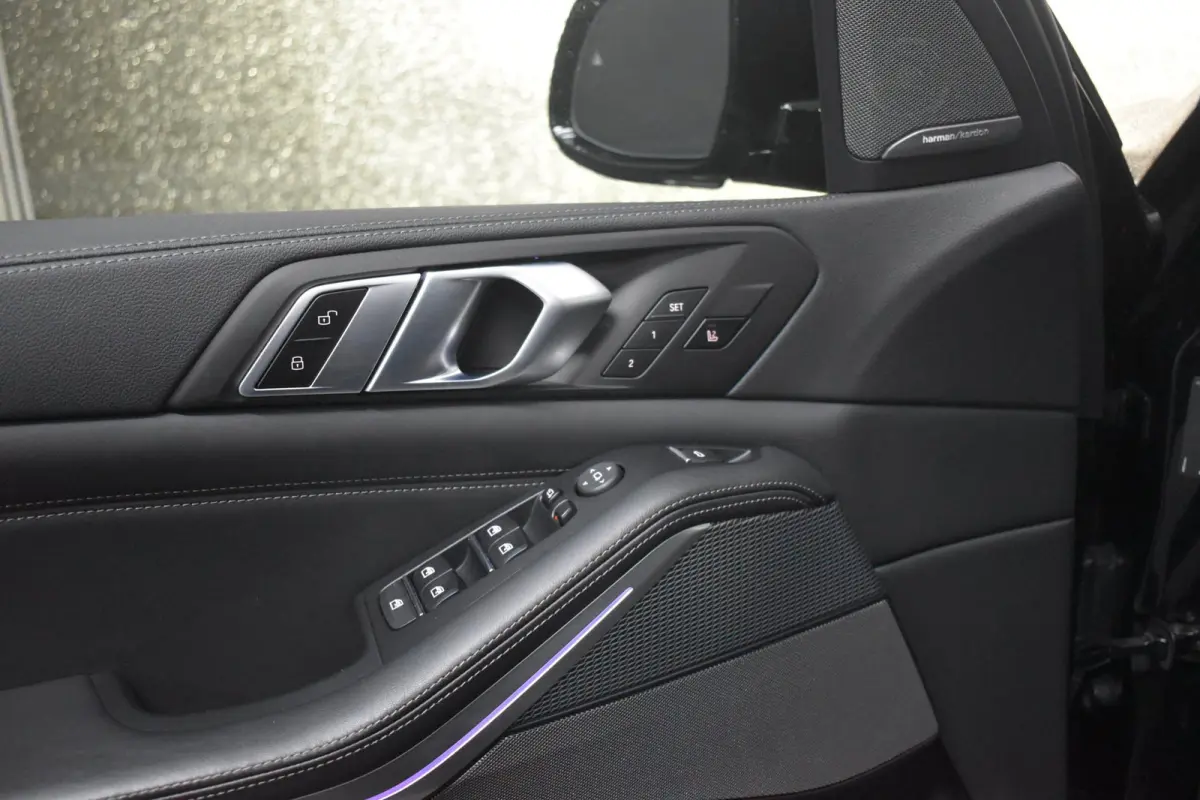 45e M-Sport xDrive 394pk | AKRAPOVIC | STOELVENTILATIE