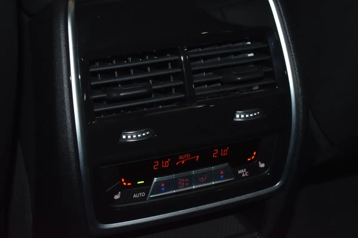 45e M-Sport xDrive 394pk | AKRAPOVIC | STOELVENTILATIE
