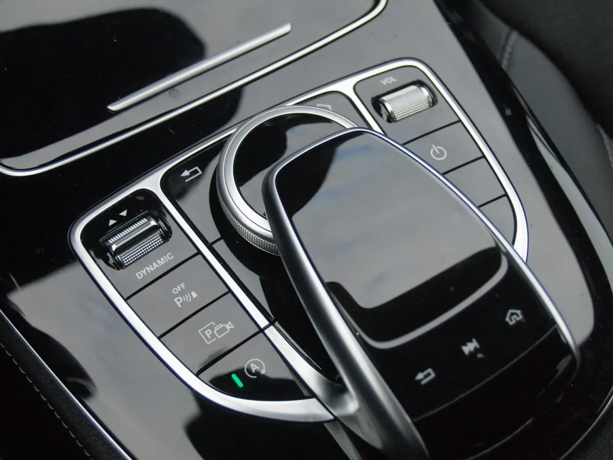 200 Prestige Plus AMG | Widescreen Display | AMG-Pakket | Burmester | Sfeerverlichting | Camera | Stoelmemory | Apple Carplay |