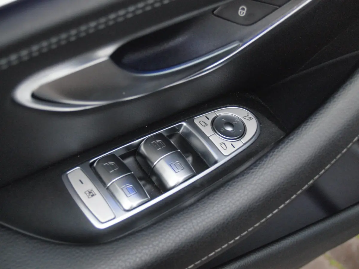 200 Prestige Plus AMG | Widescreen Display | AMG-Pakket | Burmester | Sfeerverlichting | Camera | Stoelmemory | Apple Carplay |