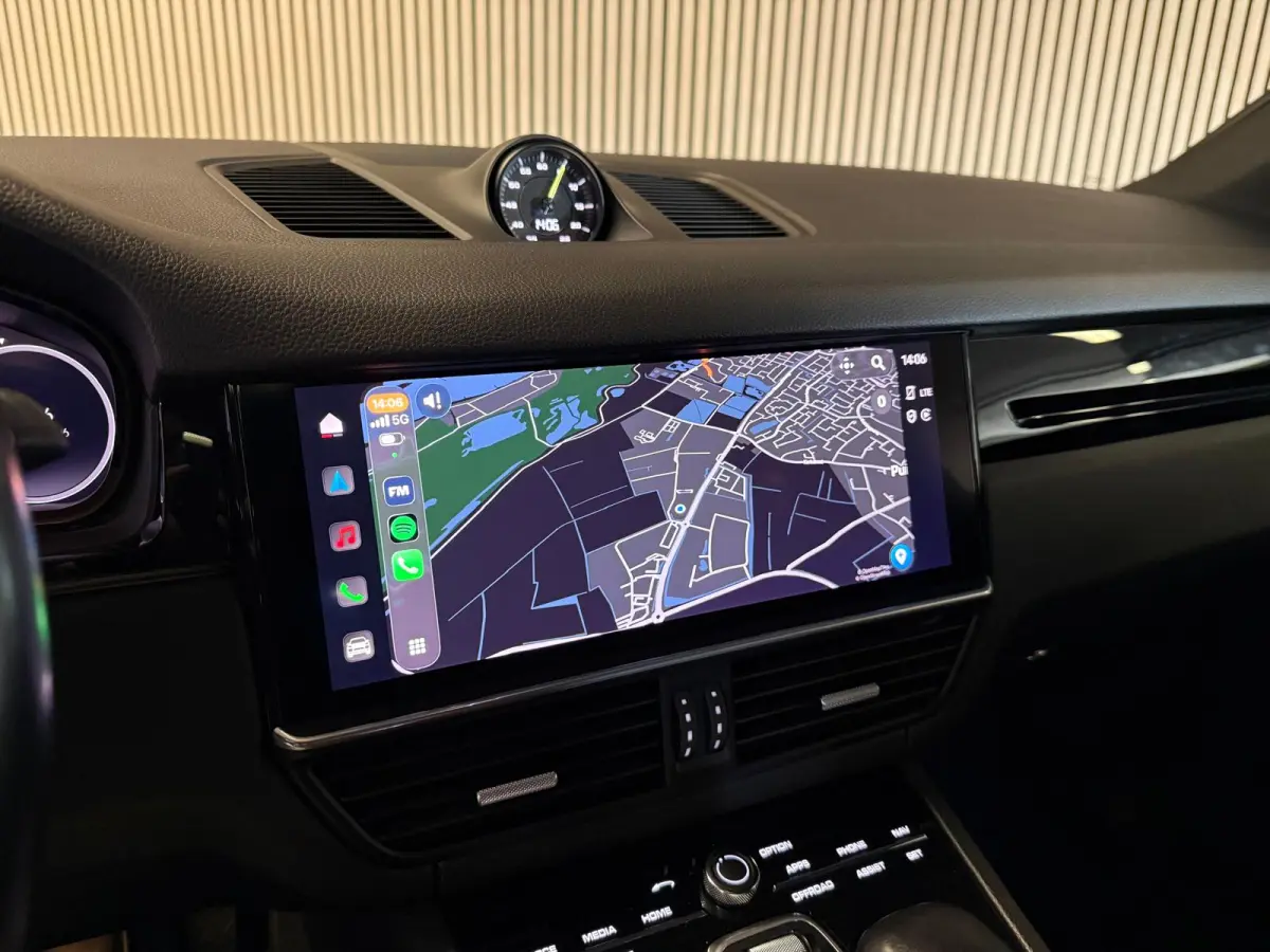 3.0 E-Hybrid SPORT DESIGN-LUCHTVERING-PANORAMA-SPORT CHRONO-COMPLEET