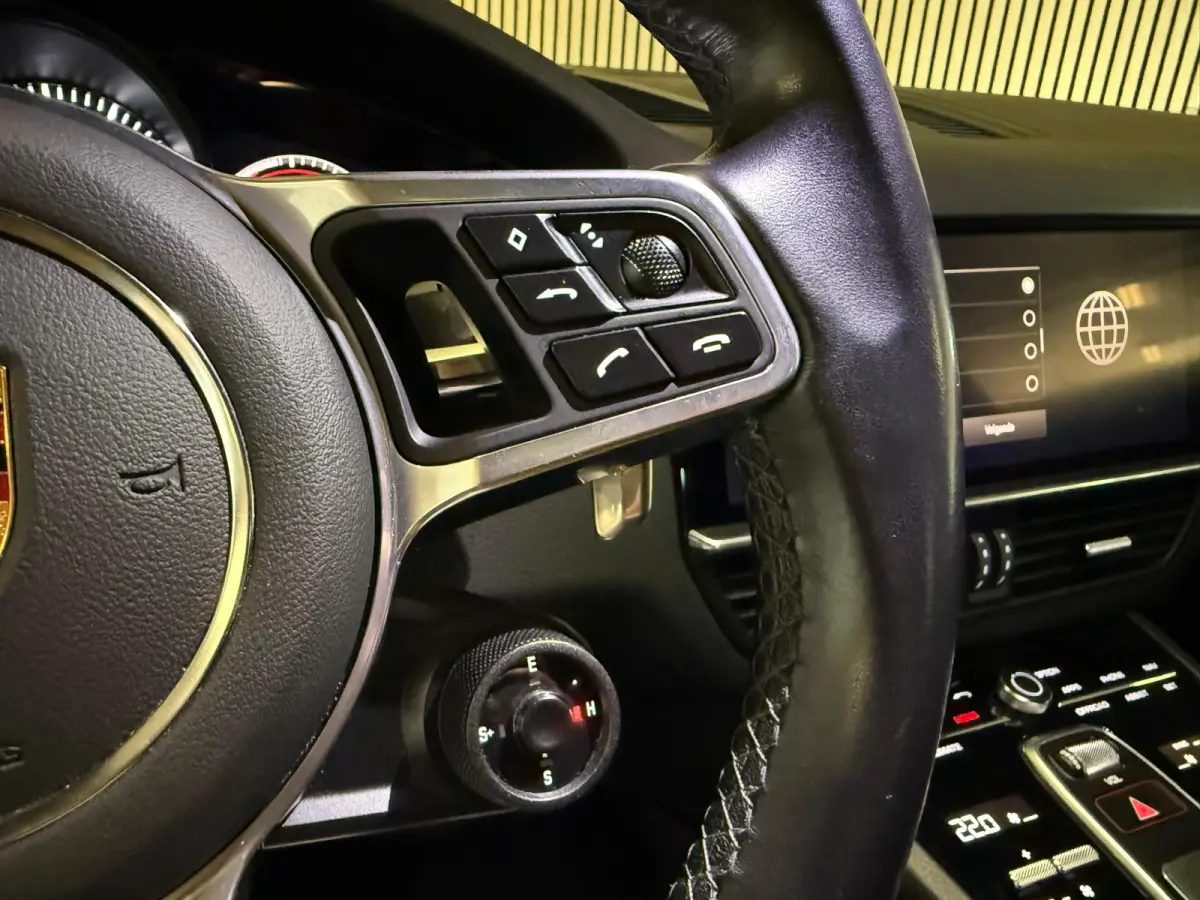 3.0 E-Hybrid SPORT DESIGN-LUCHTVERING-PANORAMA-SPORT CHRONO-COMPLEET