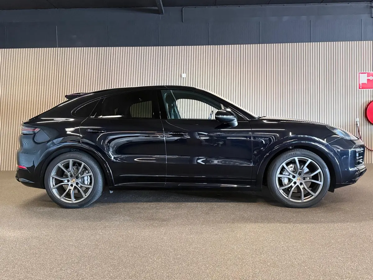3.0 E-Hybrid SPORT DESIGN-LUCHTVERING-PANORAMA-SPORT CHRONO-COMPLEET