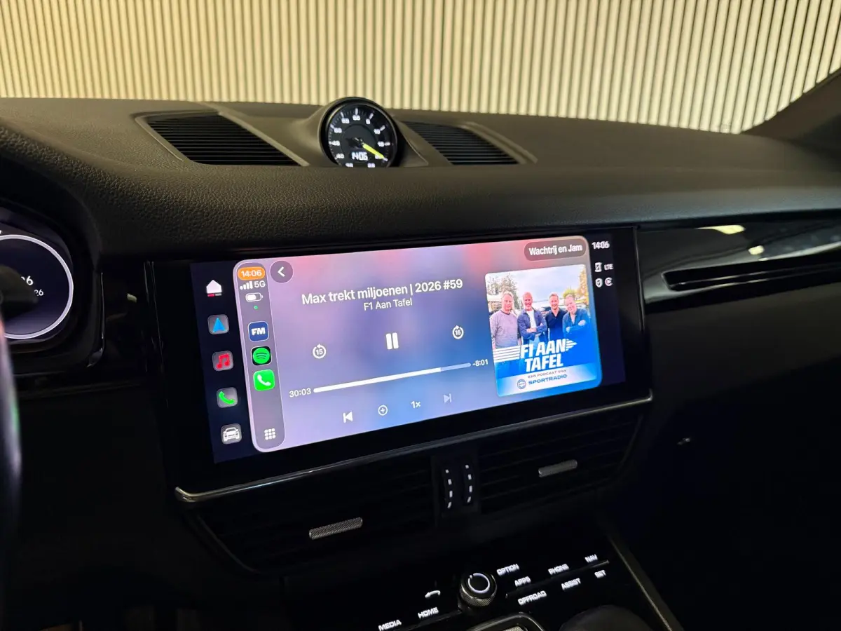 3.0 E-Hybrid SPORT DESIGN-LUCHTVERING-PANORAMA-SPORT CHRONO-COMPLEET