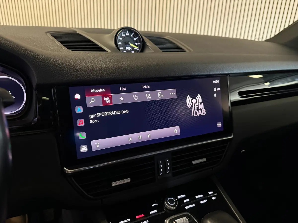 3.0 E-Hybrid SPORT DESIGN-LUCHTVERING-PANORAMA-SPORT CHRONO-COMPLEET