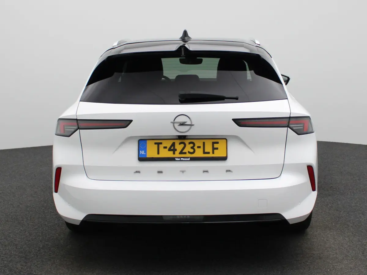 1.2 Business Elegance | WORDT VERWACHT | AUTOMAAT | ACHTERUITRIJCAMERA | APPLE CARPLAY - ANDROID AUTO | STOELVERWARMING | STUURWIELVERWARMING | CLIMATE CONTROL | ADAPTIVE CRUISE CONTROL |