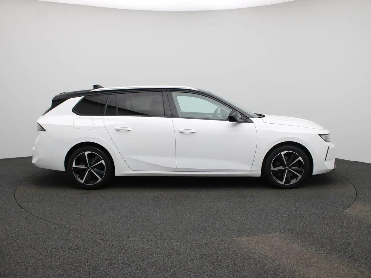 1.2 Business Elegance | WORDT VERWACHT | AUTOMAAT | ACHTERUITRIJCAMERA | APPLE CARPLAY - ANDROID AUTO | STOELVERWARMING | STUURWIELVERWARMING | CLIMATE CONTROL | ADAPTIVE CRUISE CONTROL |