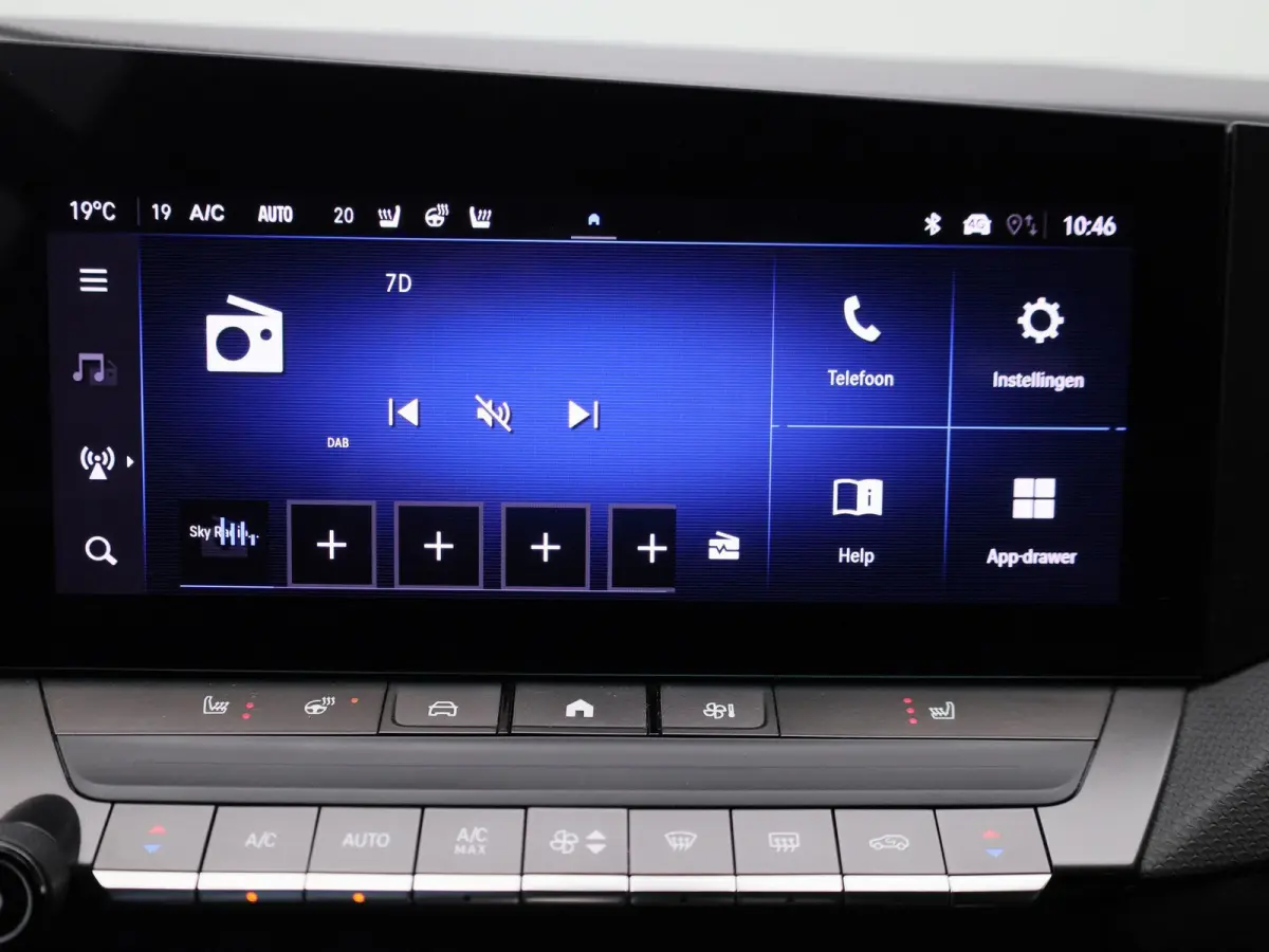 1.2 Business Elegance | WORDT VERWACHT | AUTOMAAT | ACHTERUITRIJCAMERA | APPLE CARPLAY - ANDROID AUTO | STOELVERWARMING | STUURWIELVERWARMING | CLIMATE CONTROL | ADAPTIVE CRUISE CONTROL |