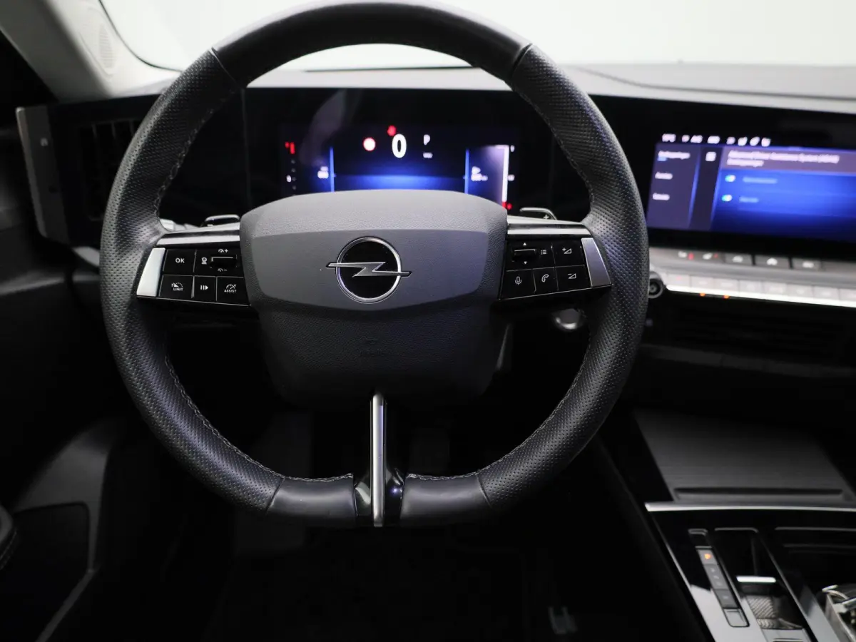 1.2 Business Elegance | WORDT VERWACHT | AUTOMAAT | ACHTERUITRIJCAMERA | APPLE CARPLAY - ANDROID AUTO | STOELVERWARMING | STUURWIELVERWARMING | CLIMATE CONTROL | ADAPTIVE CRUISE CONTROL |