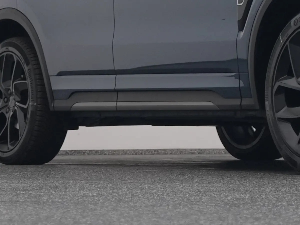 1.5 Plug-in Hybrid |  BLACK |  NLD AUTO
