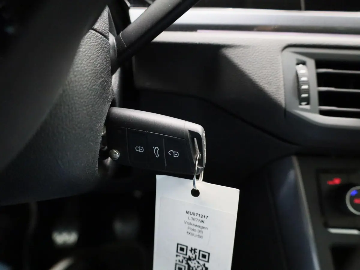 1.0 TSI Highline | WORDT VERWACHT | APPLE CARPLAY - ANDROID AUTO | CLIMATE CONTROL | NAVIGATIE | PARKEERSENSOREN | ADAPTIVE CRUISE CONTROL | LICHTMETALEN VELGEN |
